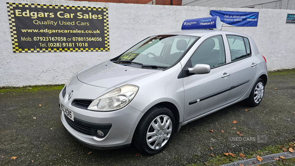 Renault Clio HATCHBACK in Down