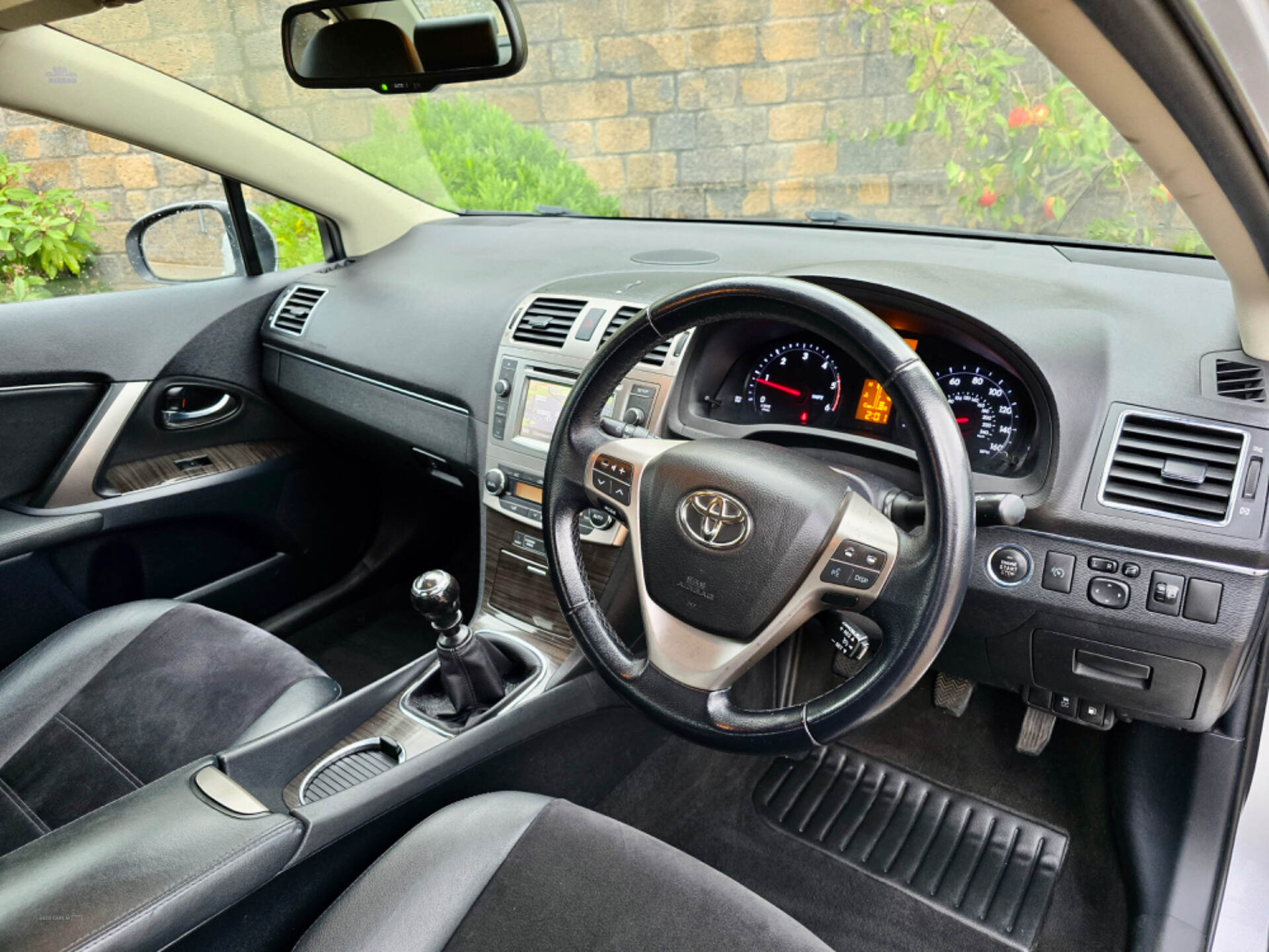 Toyota Avensis DIESEL SALOON in Armagh