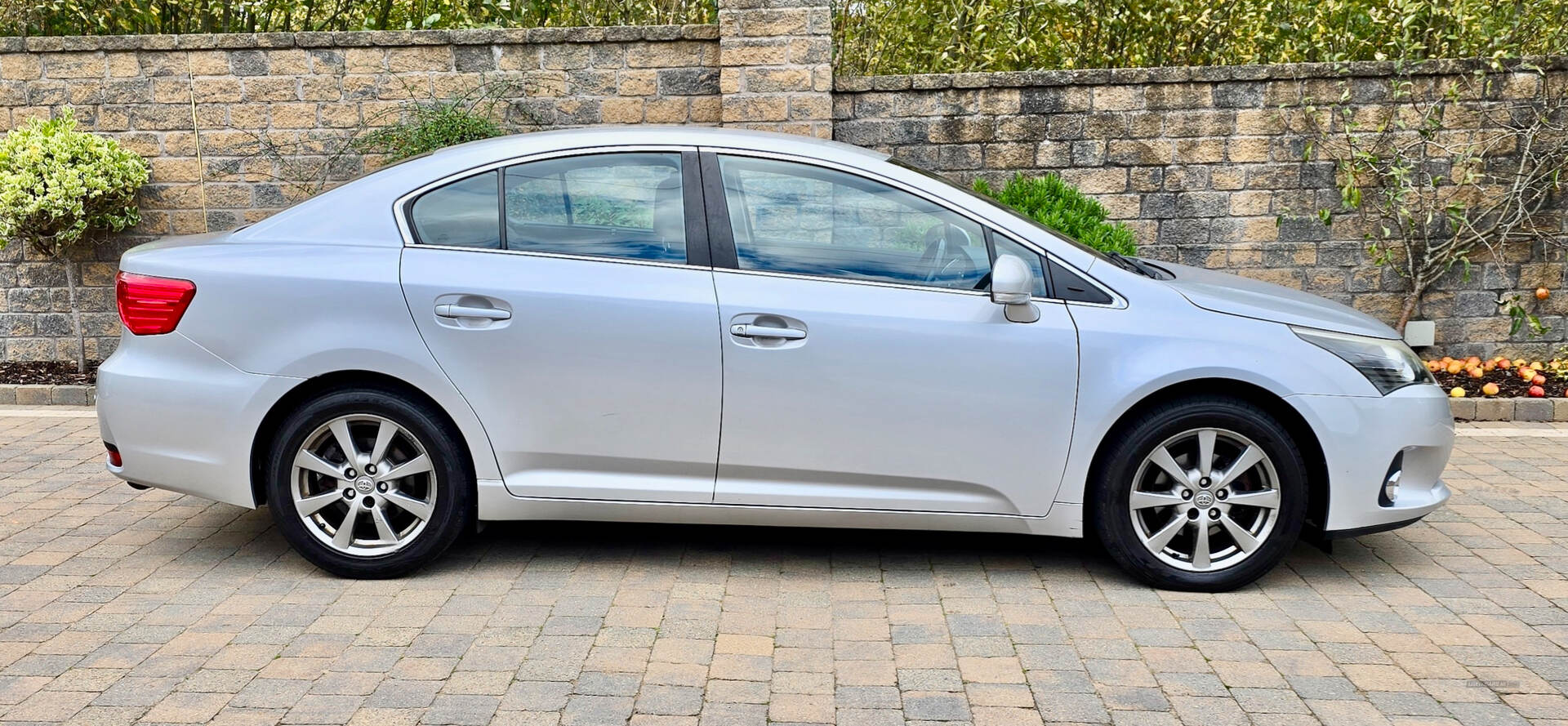 Toyota Avensis DIESEL SALOON in Armagh