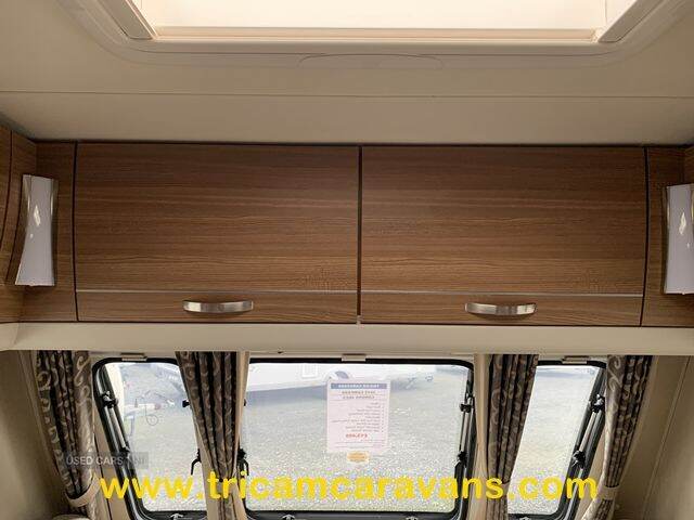 2015 Compass Corona 462/2, One Owner, Motor Mover