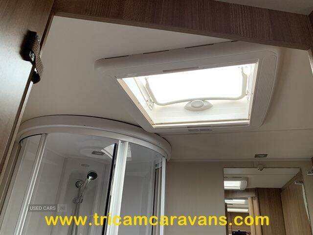 2015 Compass Corona 462/2, One Owner, Motor Mover