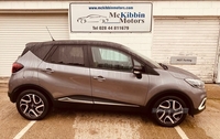 Renault Captur ICONIC TCE in Down