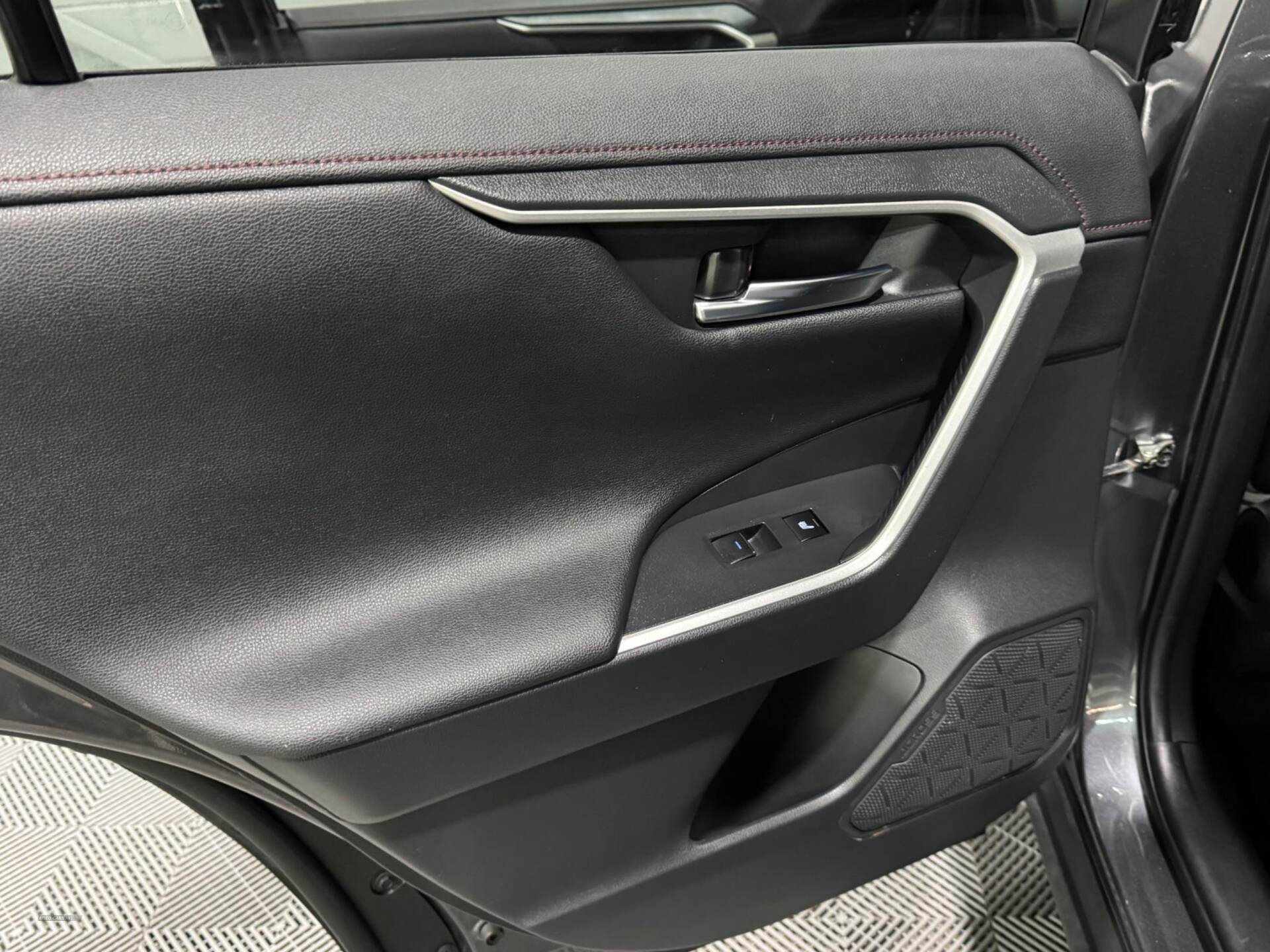 Jan 2022 Suzuki Across 2.5 PHEV E-Four 5dr CVT