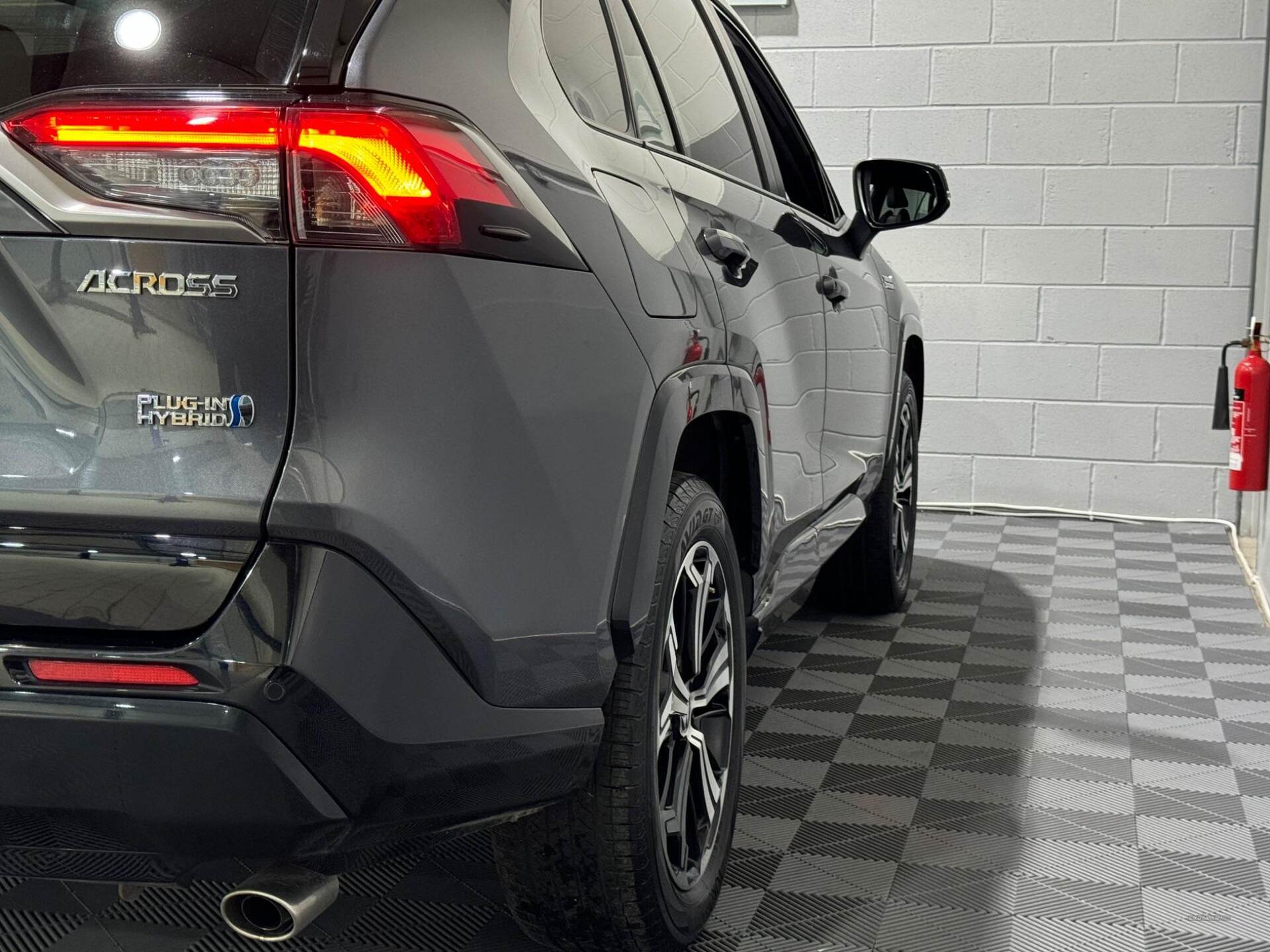 Jan 2022 Suzuki Across 2.5 PHEV E-Four 5dr CVT
