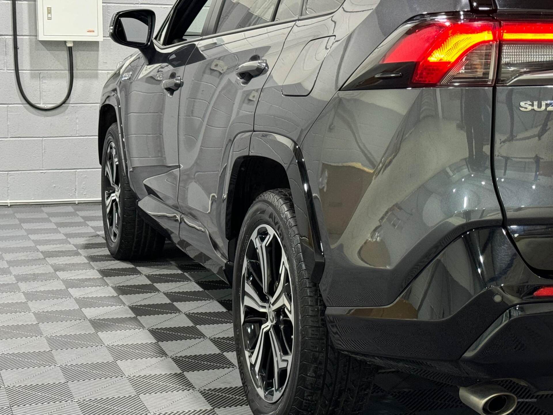 Jan 2022 Suzuki Across 2.5 PHEV E-Four 5dr CVT