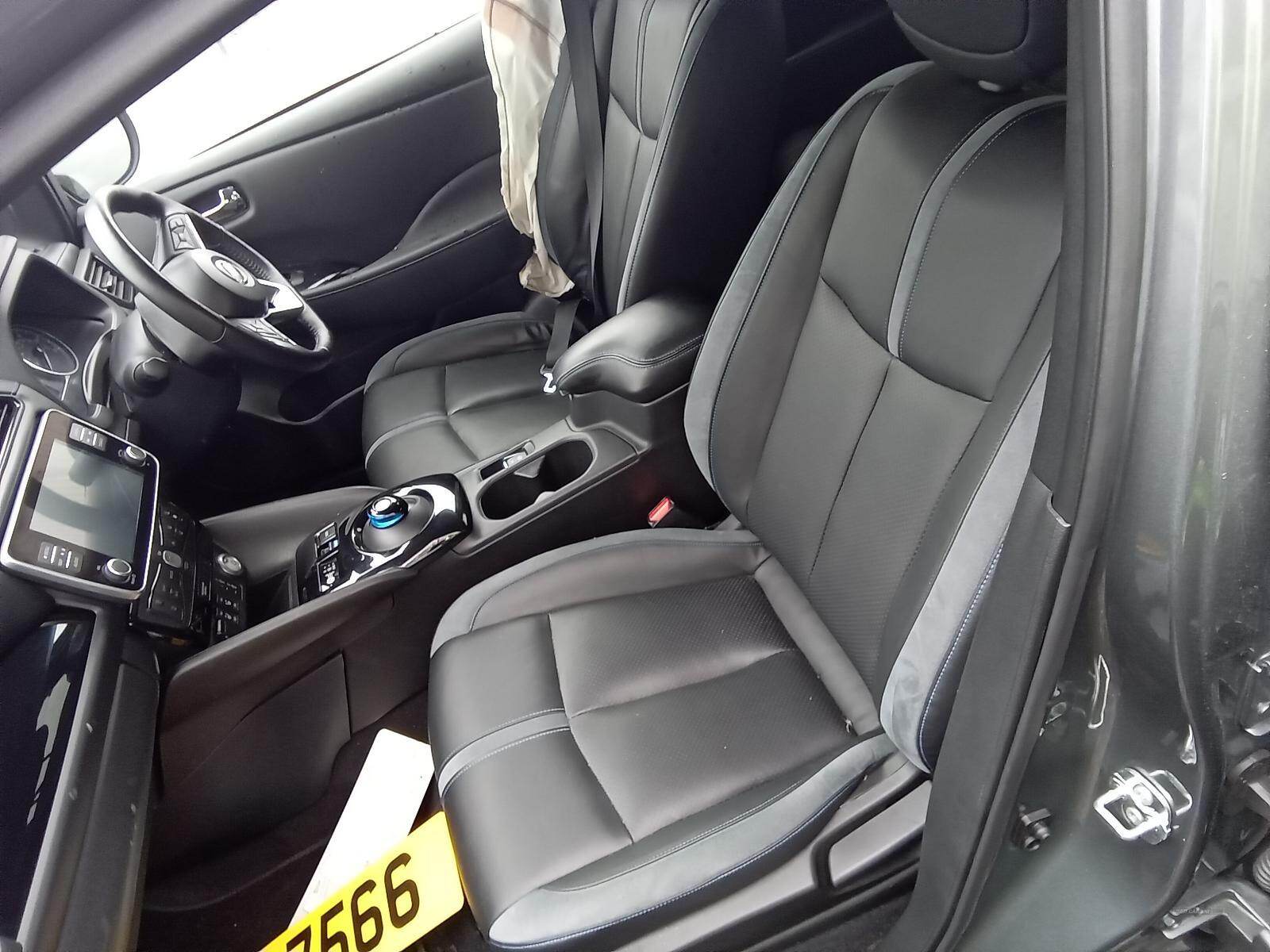 Jun 2022 Nissan LEAF 110kW Tekna 39kWh 5dr Auto