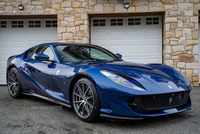 Ferrari 812 Superfast V12 F1 DCT in Down