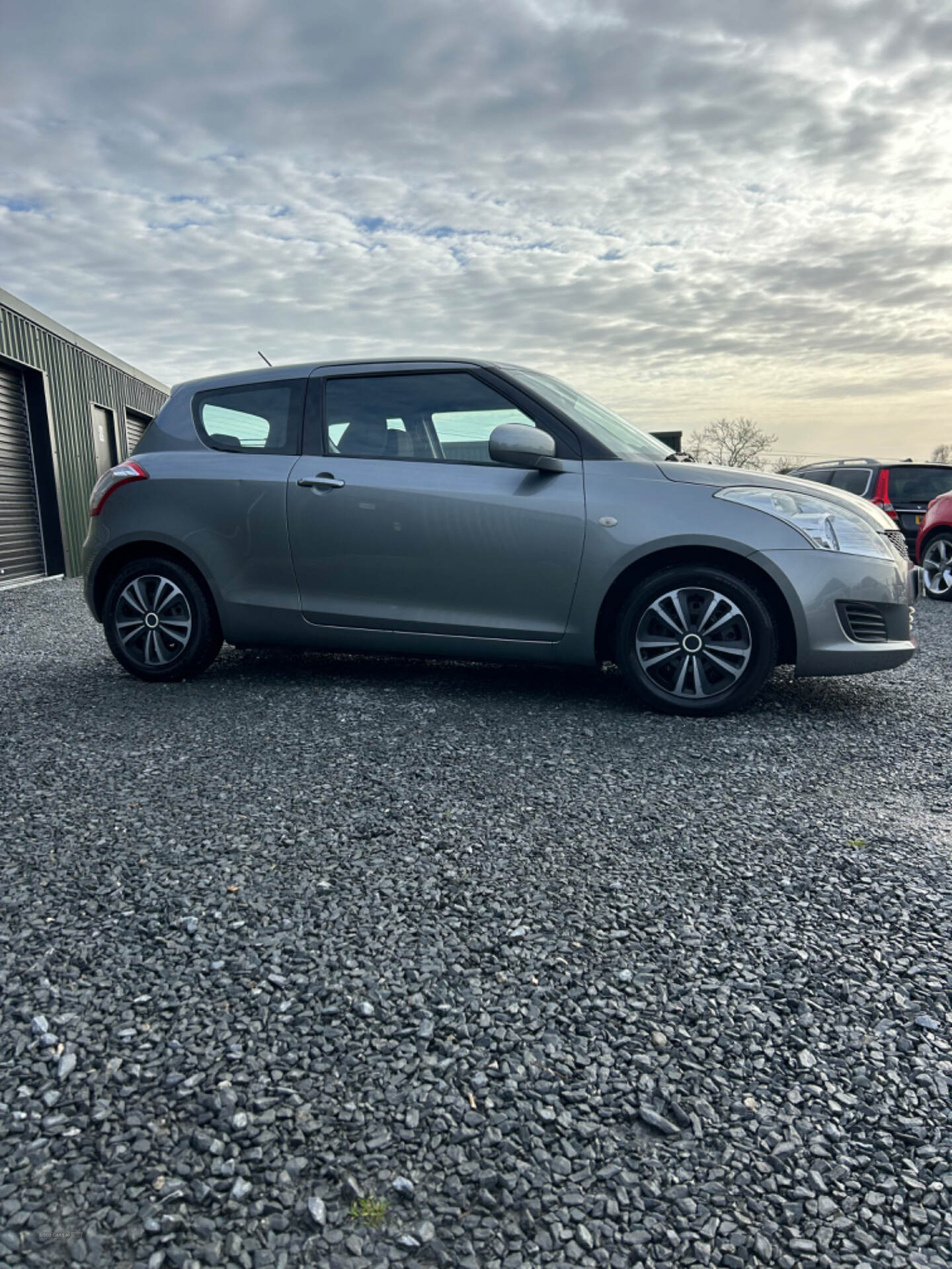 Suzuki Swift HATCHBACK in Down