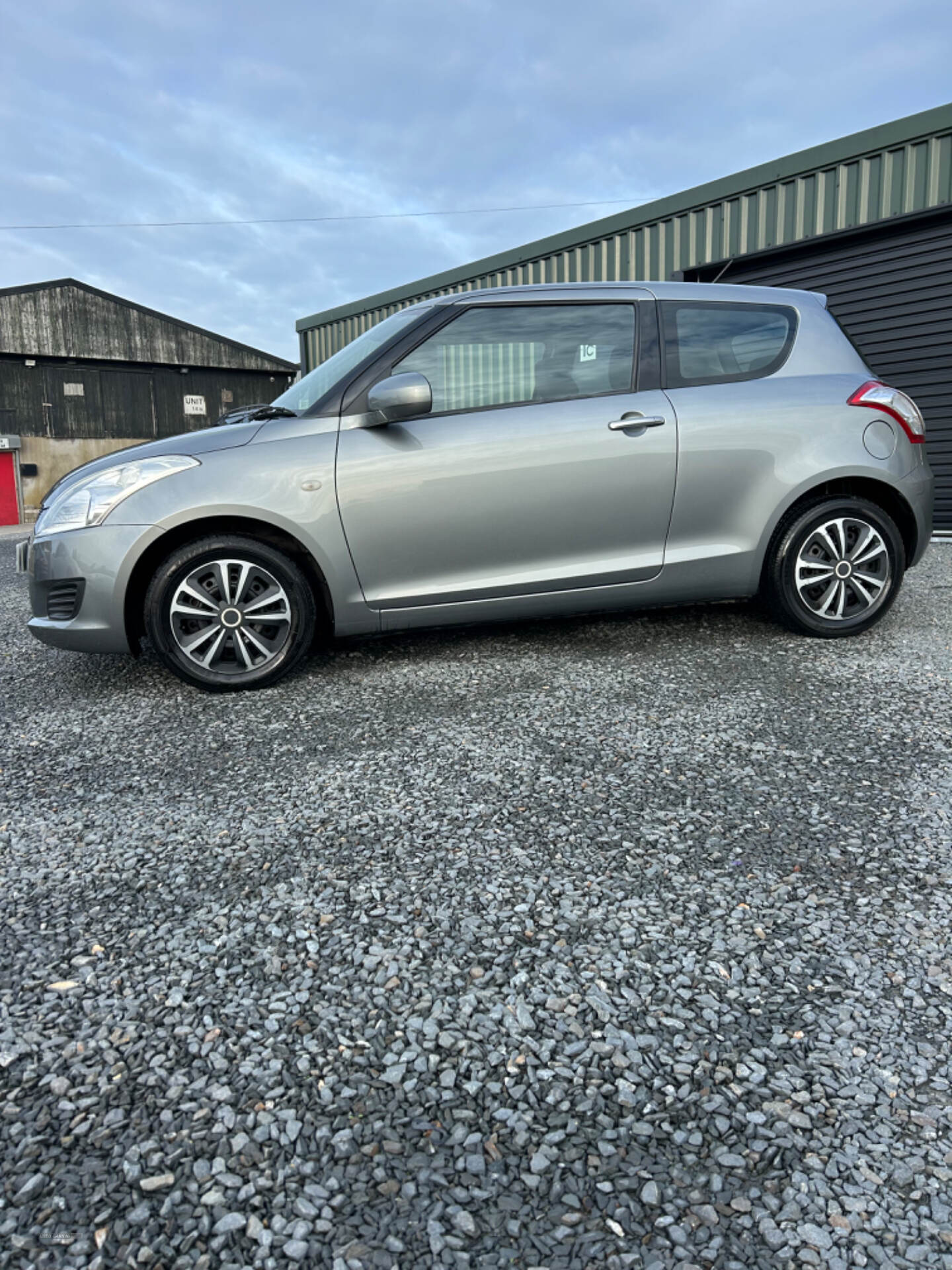 Suzuki Swift HATCHBACK in Down