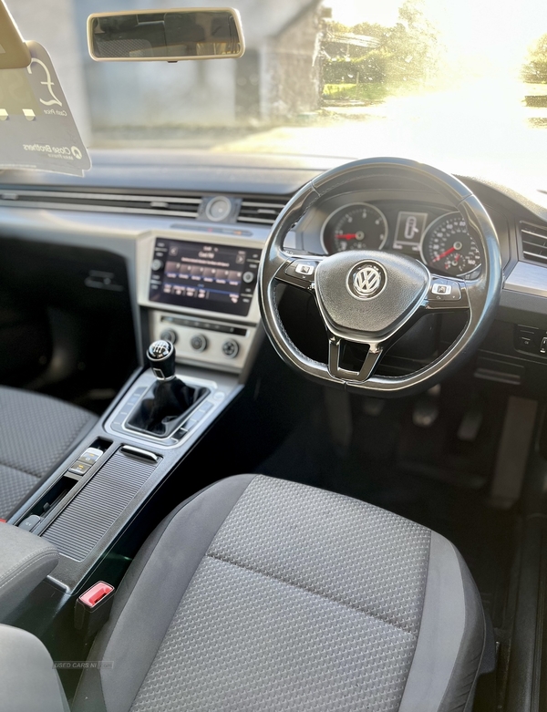 Volkswagen Passat DIESEL ESTATE in Down