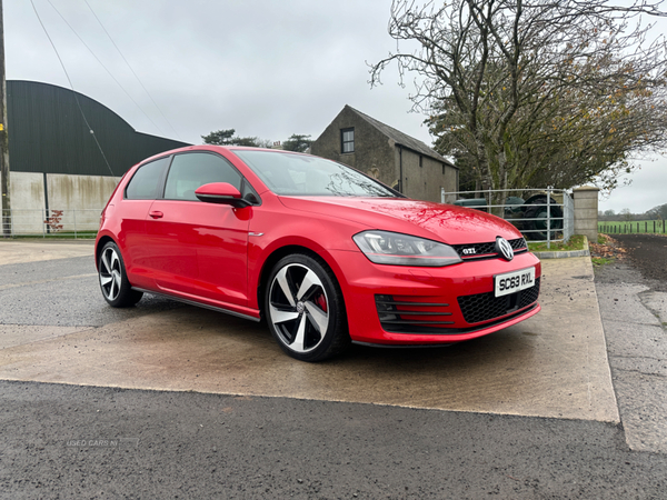 Volkswagen Golf HATCHBACK in Down