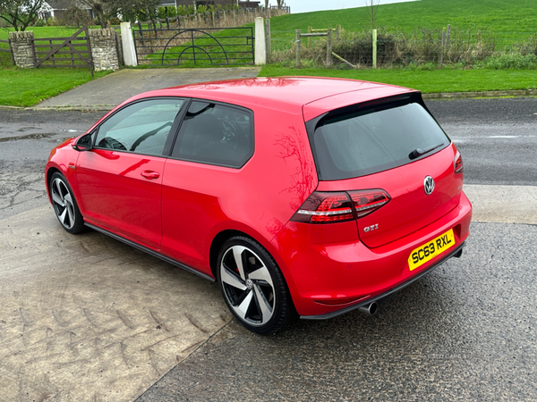 Volkswagen Golf HATCHBACK in Down