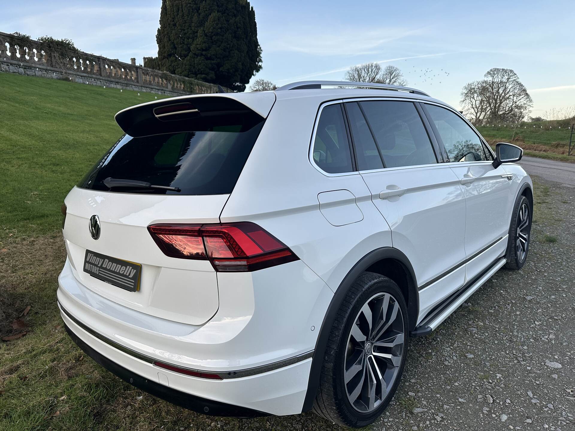 Volkswagen Tiguan ESTATE in Down