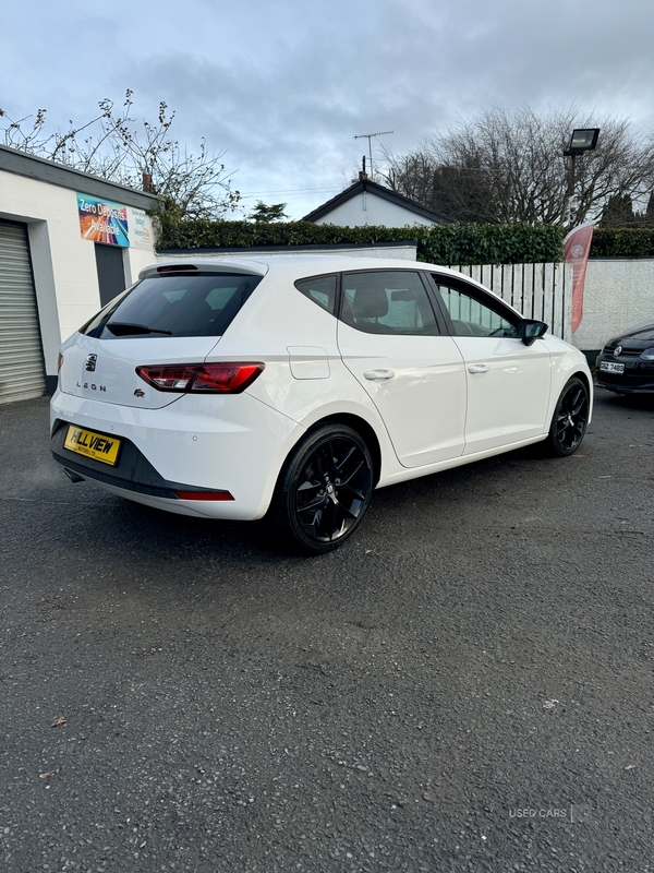 Seat Leon DIESEL HATCHBACK in Down