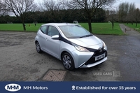 Toyota Aygo 1.0 VVT-i x-play Hatchback 5dr Petrol Manual Euro 5 Euro 5 (68 ps) LONG MOT / LOW INSURANCE GROUP 7 in Antrim