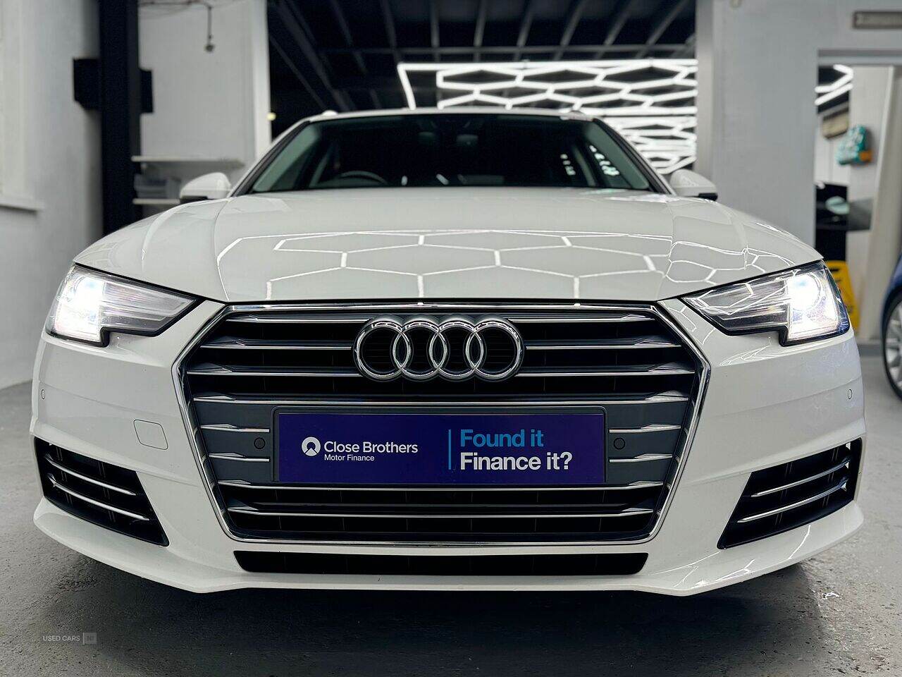 Jan 2018 Audi A4 2.0 TDI Ultra Sport 5dr