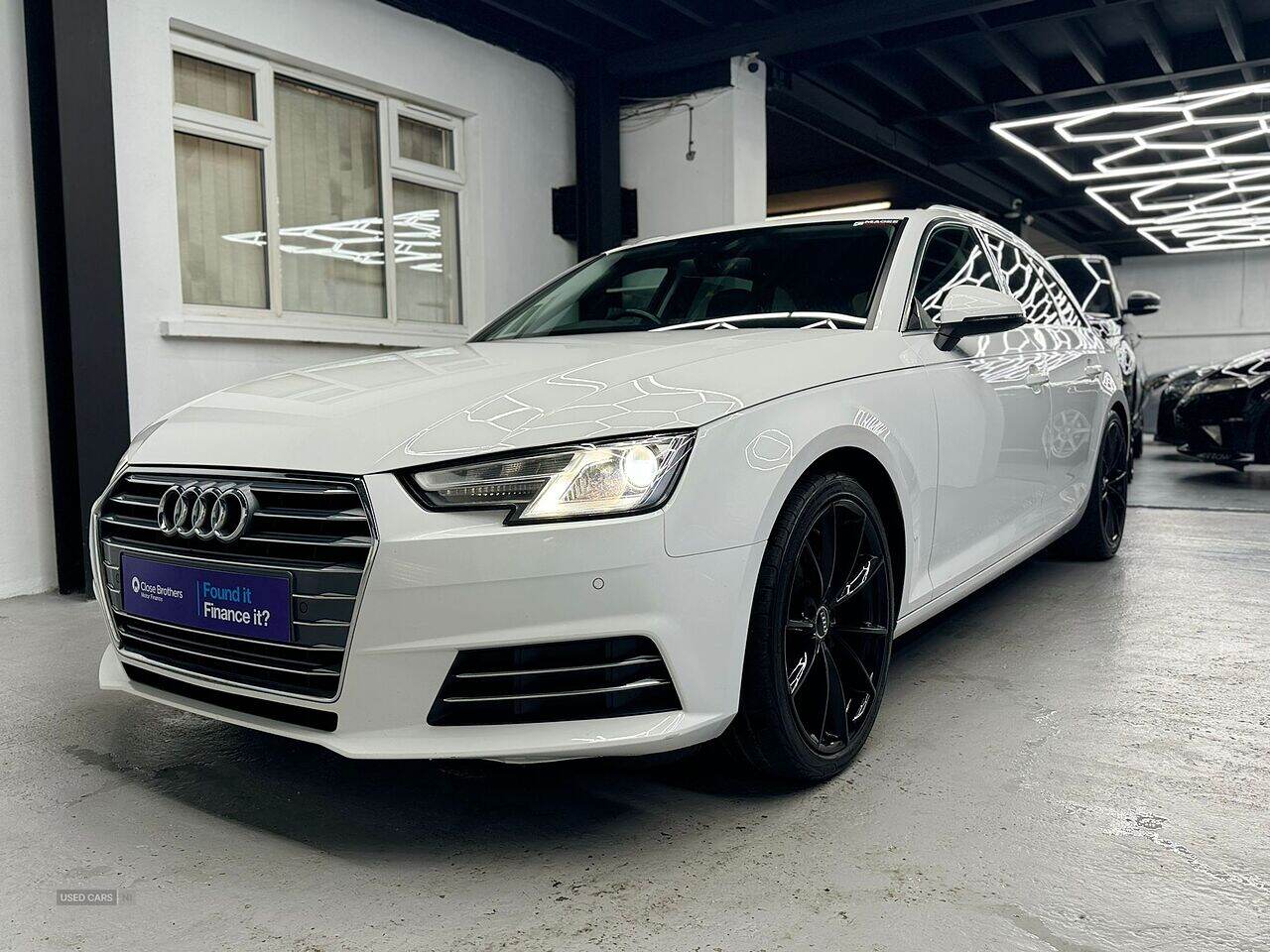 Jan 2018 Audi A4 2.0 TDI Ultra Sport 5dr