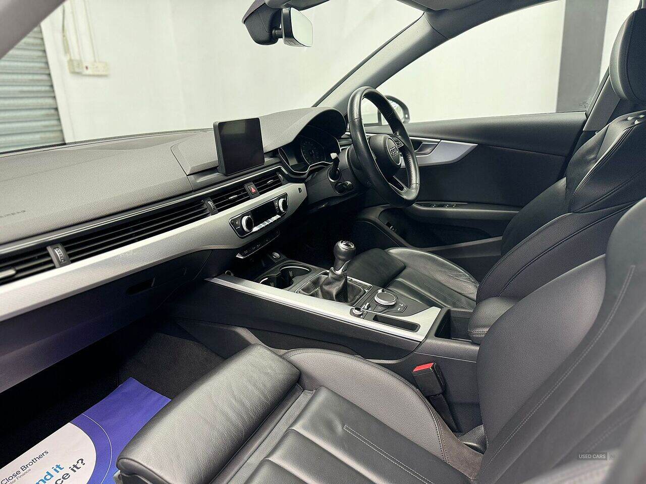Jan 2018 Audi A4 2.0 TDI Ultra Sport 5dr