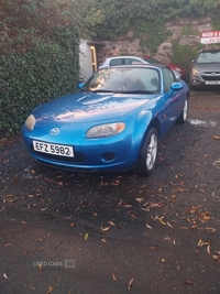 Mazda MX-5 CONVERTIBLE in Down