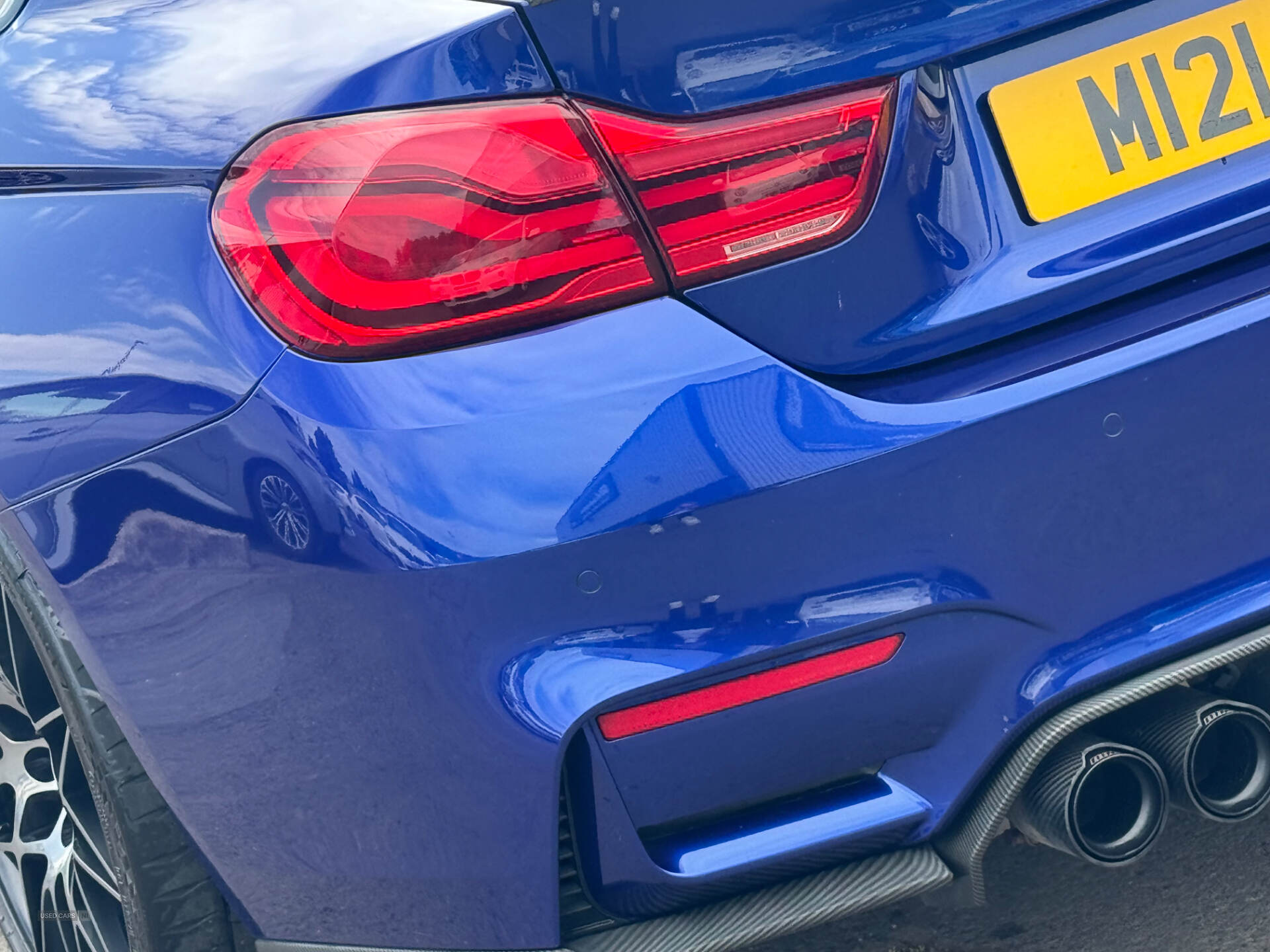 BMW M4 COUPE in Down