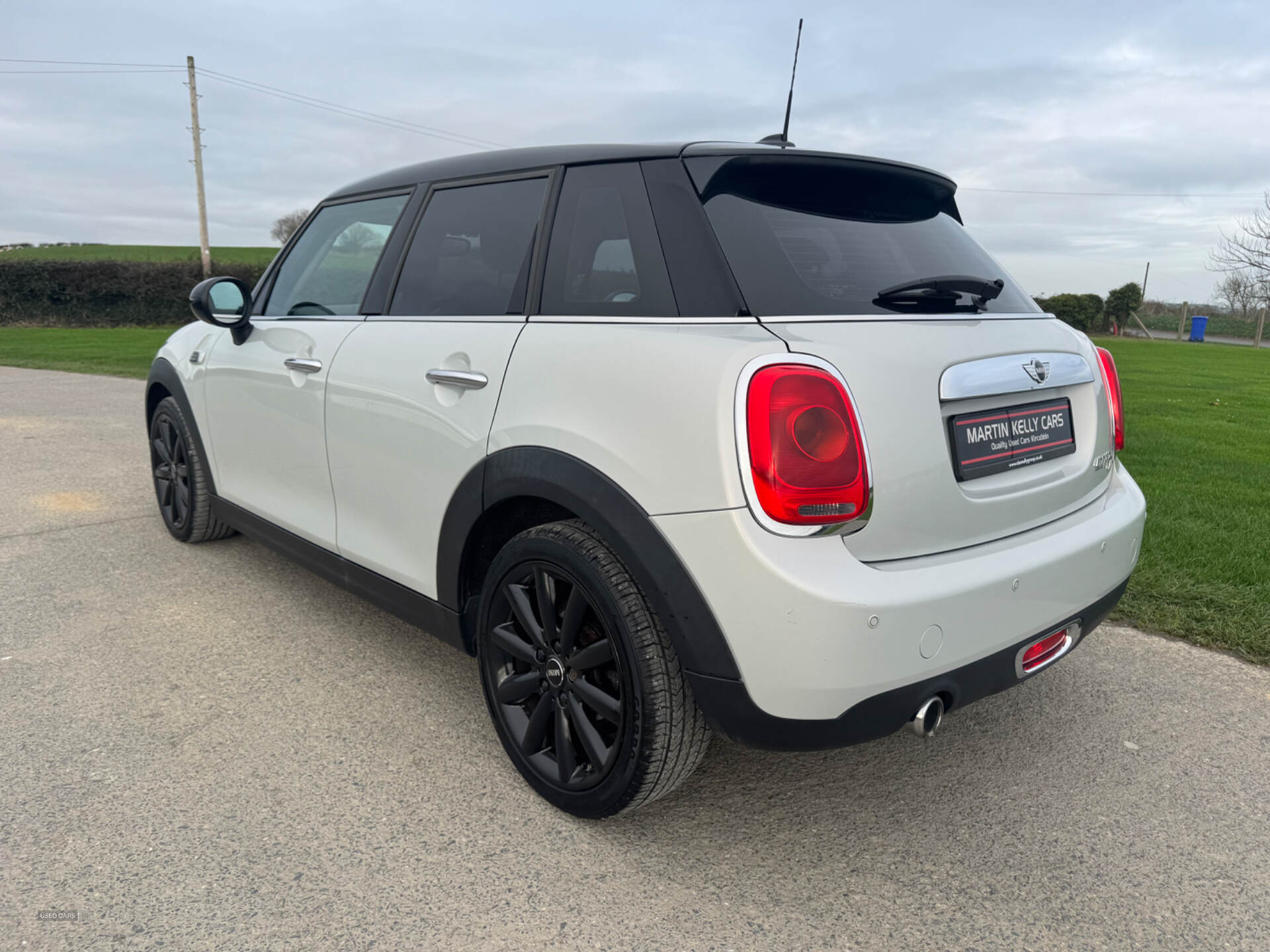 MINI Hatch DIESEL in Down