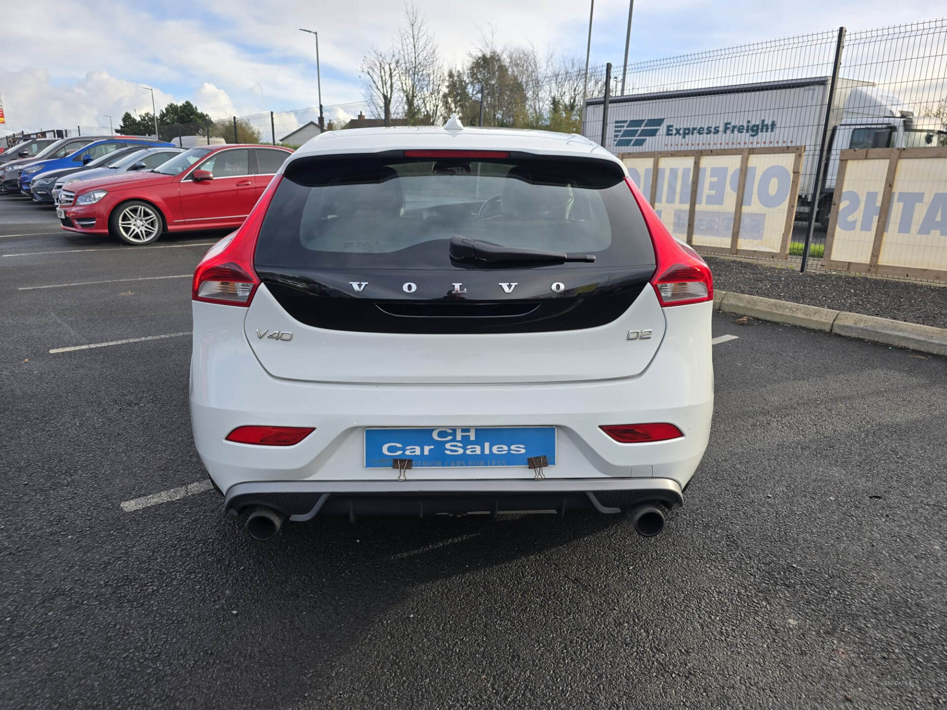 Volvo V40 DIESEL HATCHBACK in Down