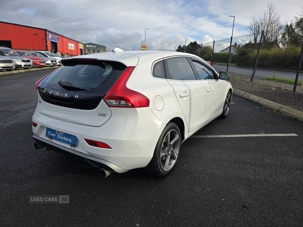 Volvo V40 DIESEL HATCHBACK in Down