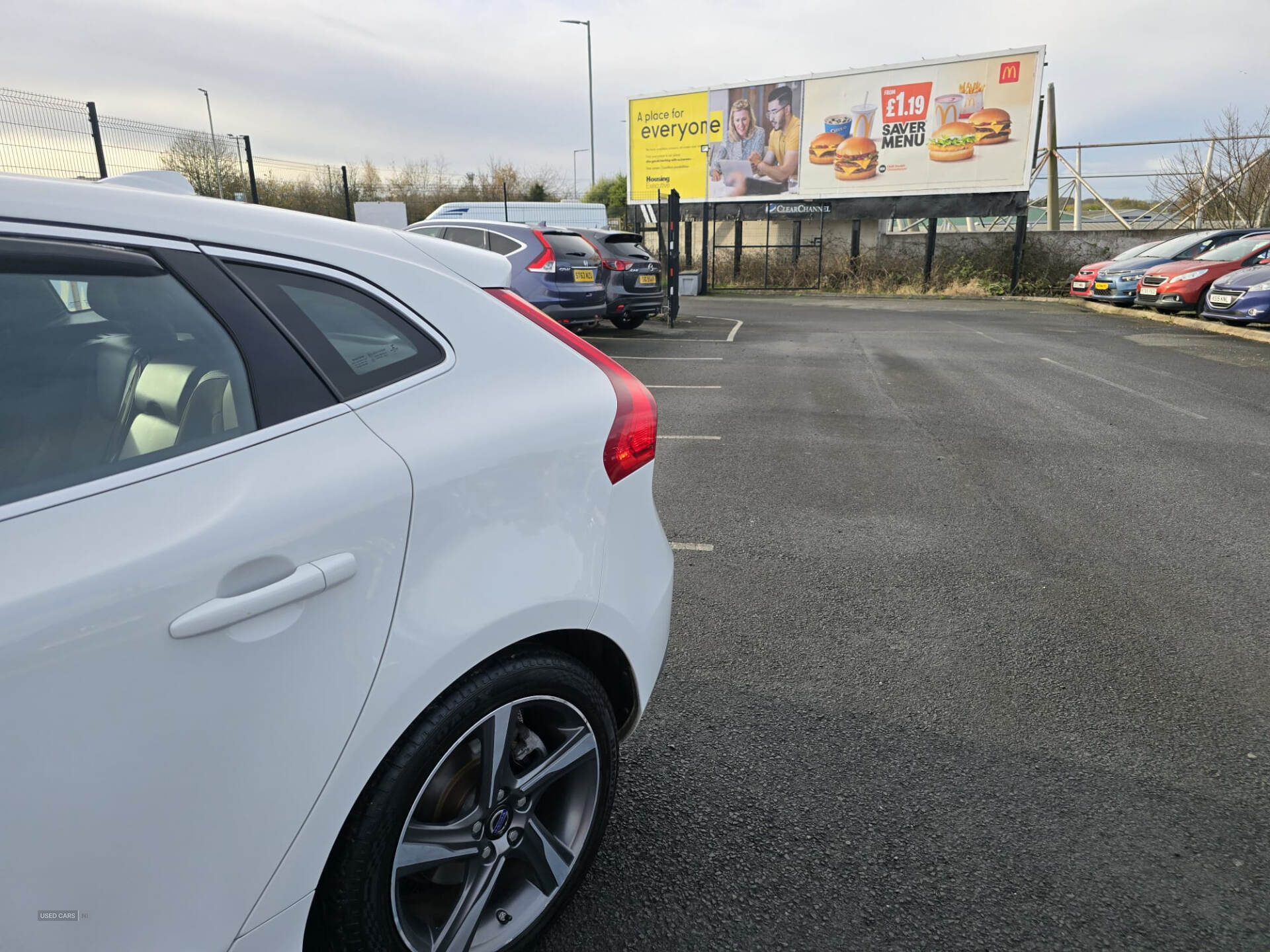 Volvo V40 DIESEL HATCHBACK in Down