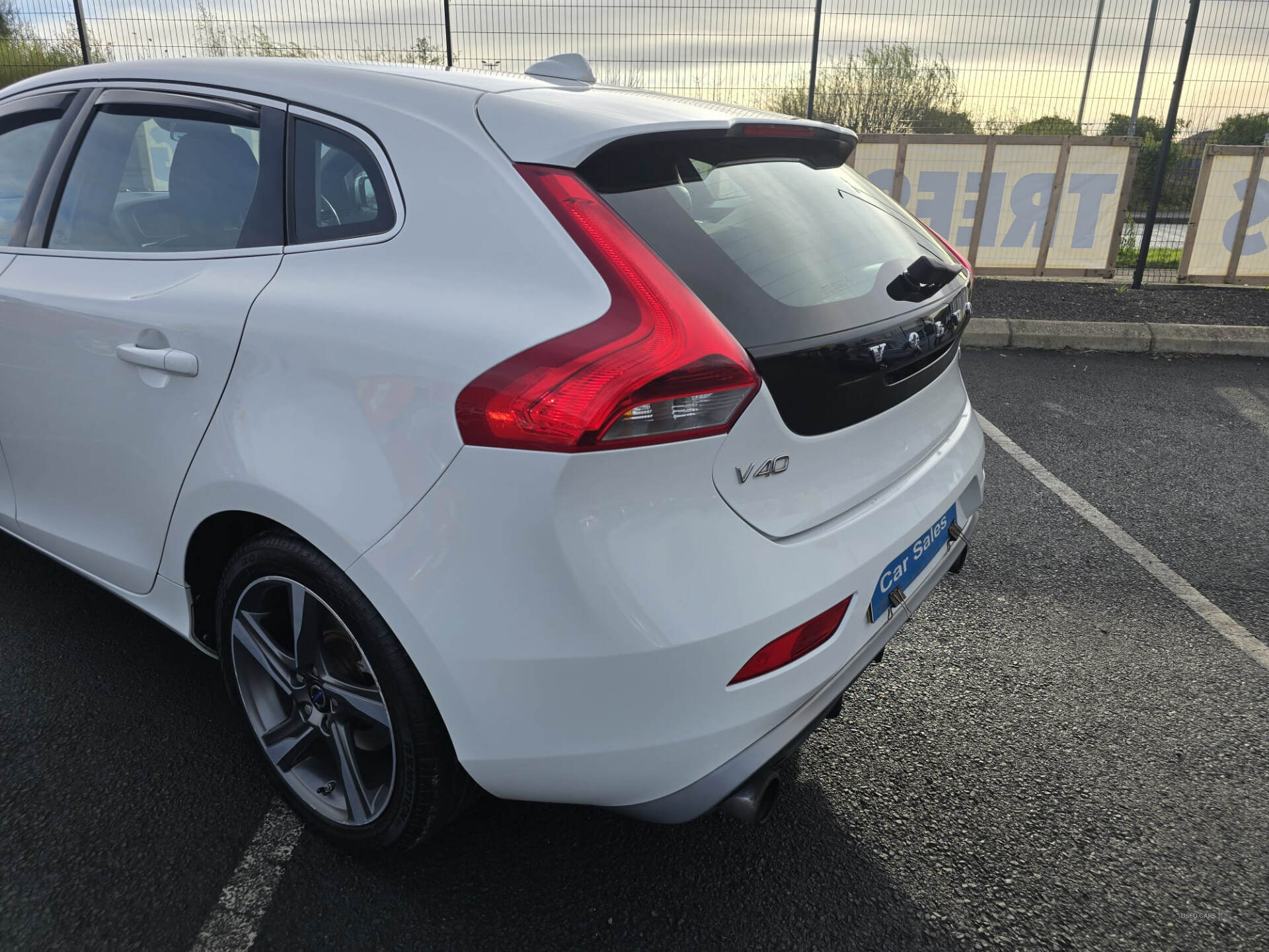 Volvo V40 DIESEL HATCHBACK in Down