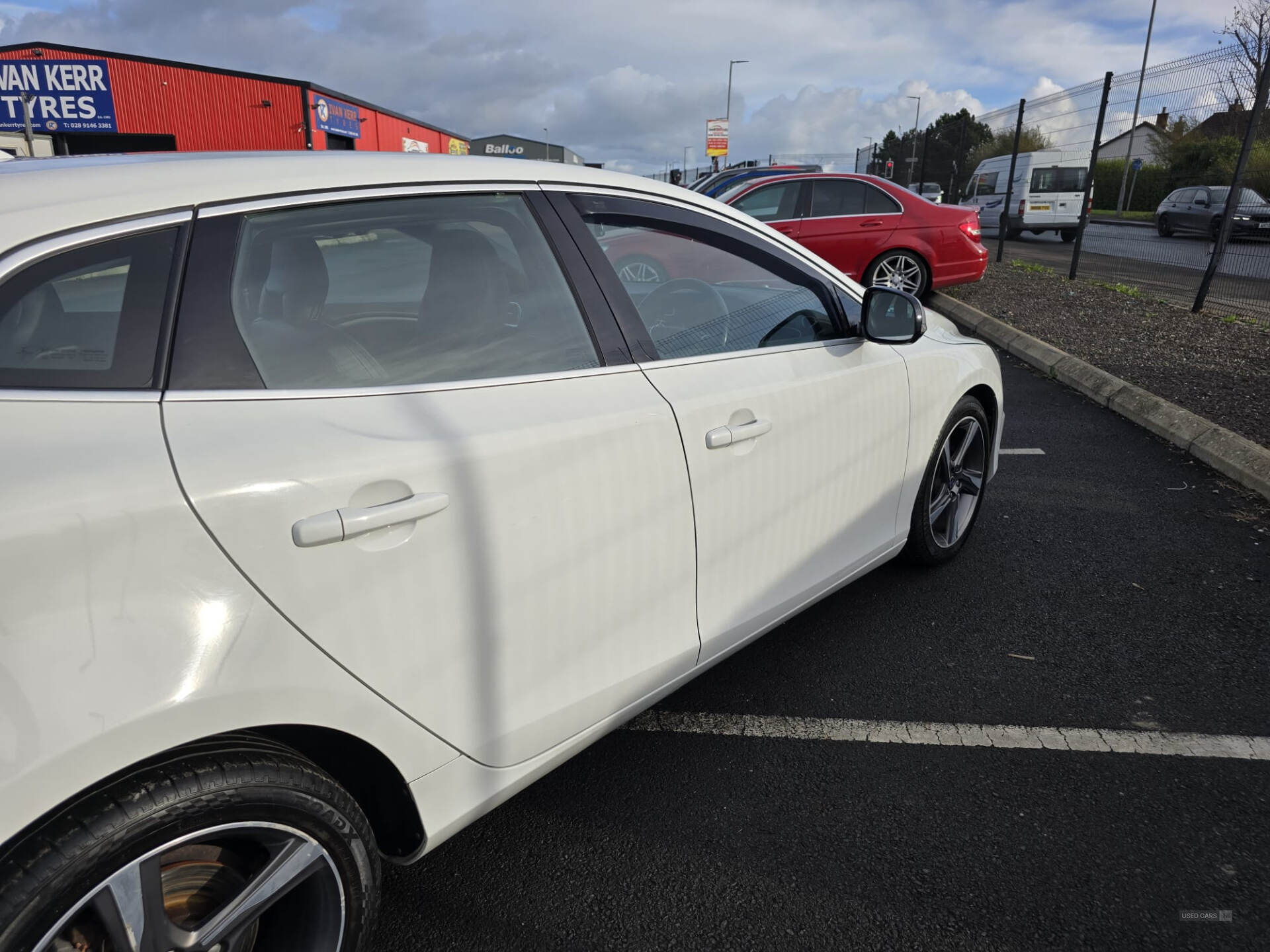 Volvo V40 DIESEL HATCHBACK in Down