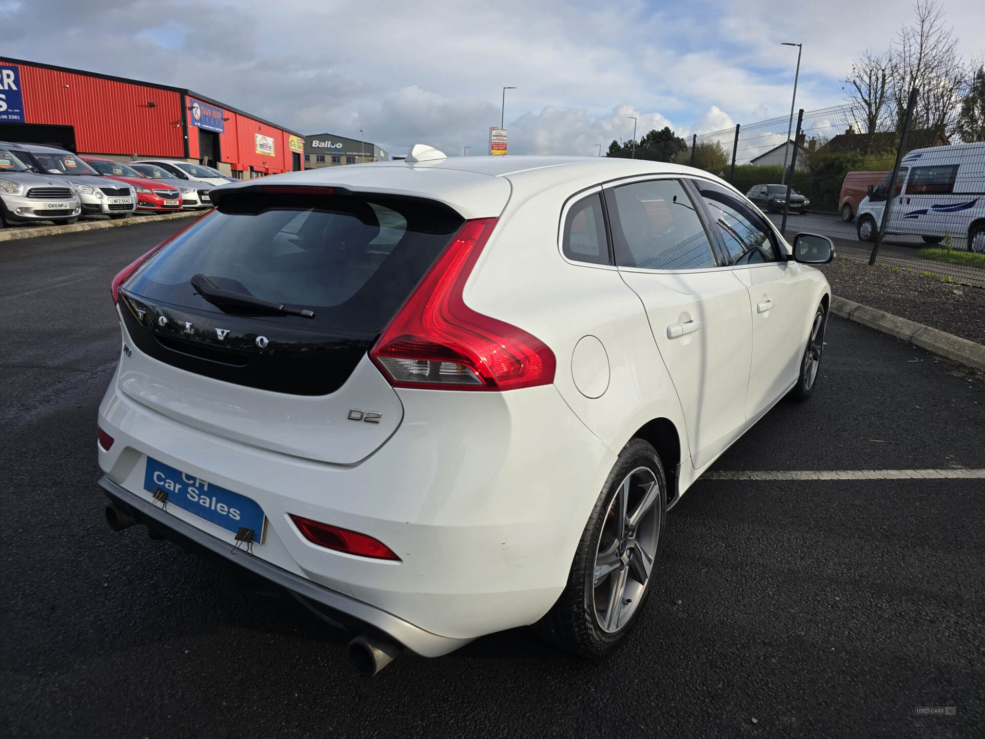 Volvo V40 DIESEL HATCHBACK in Down