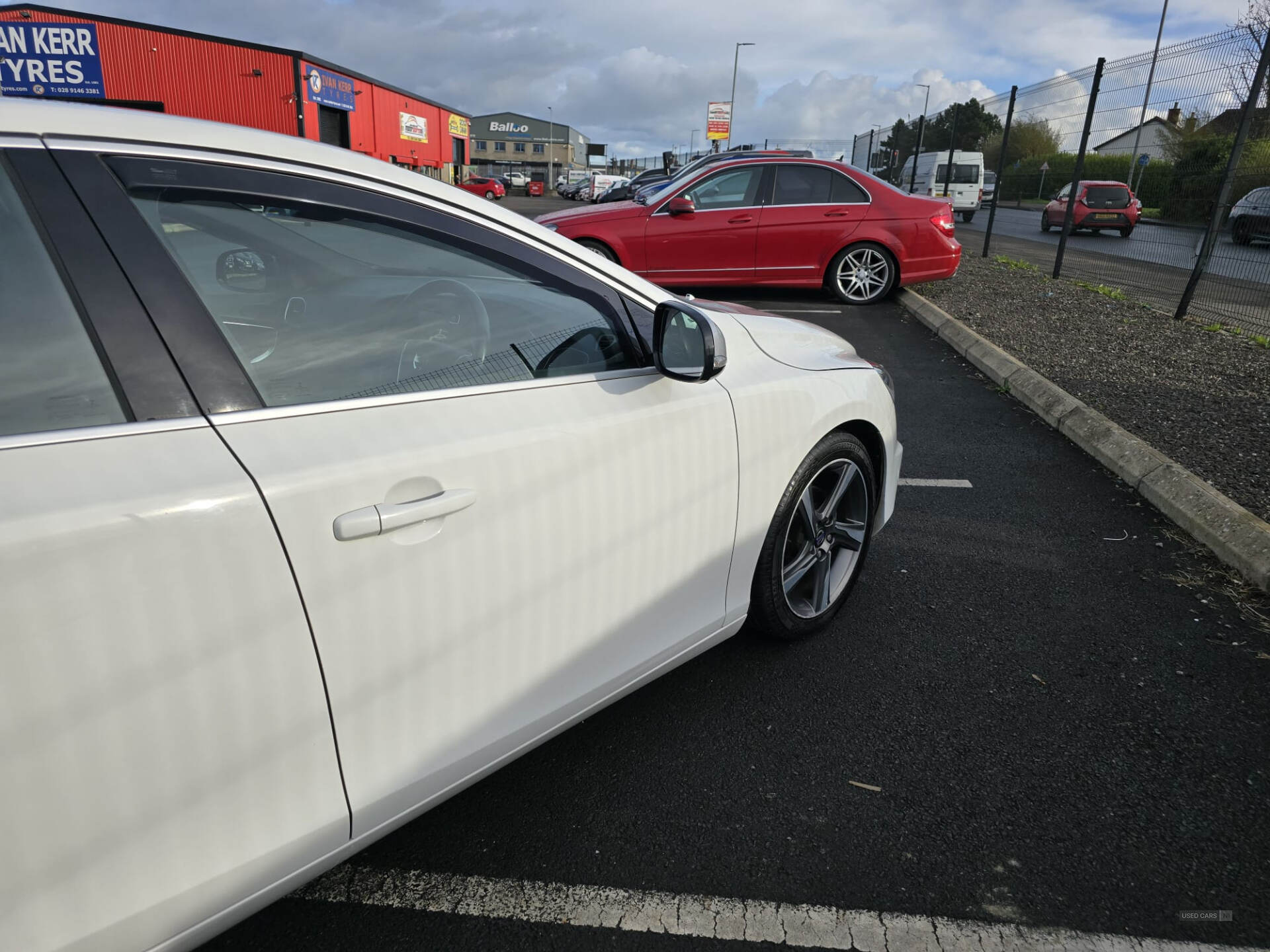 Volvo V40 DIESEL HATCHBACK in Down