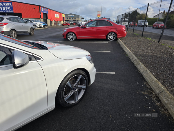 Volvo V40 DIESEL HATCHBACK in Down