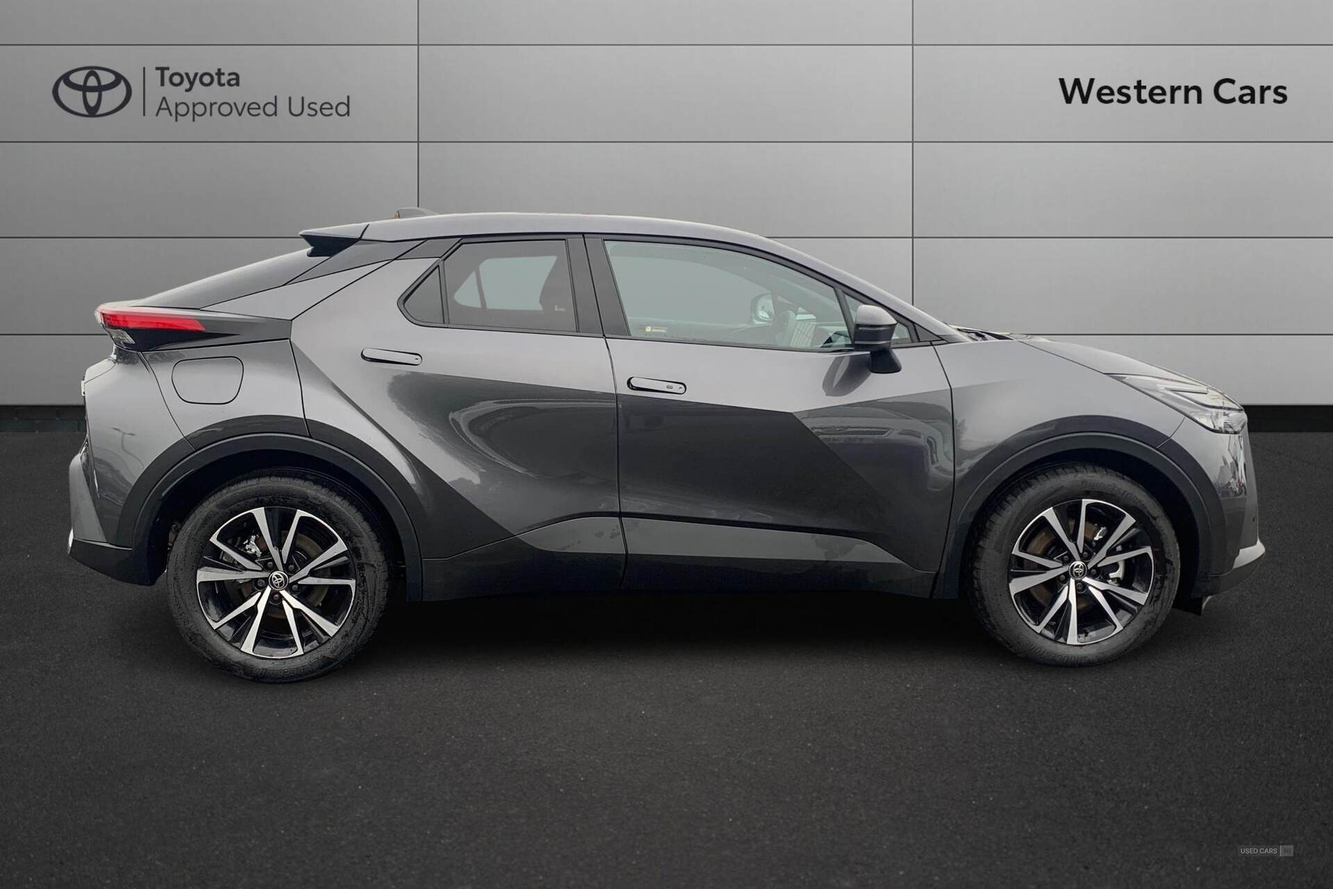 Aug 2024 Toyota C-HR 2.0 PHEV Design 5dr CVT