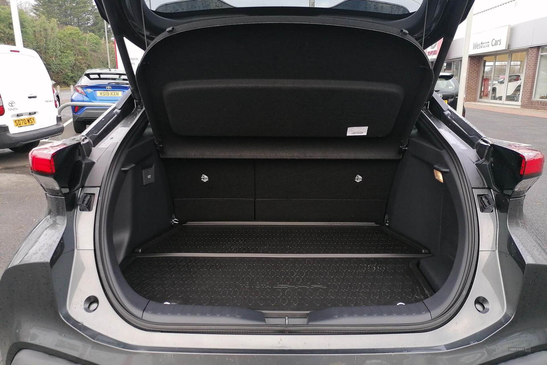 May 2024 Toyota C-HR 2.0 PHEV Design 5dr CVT