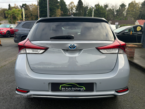 Toyota Auris HATCHBACK in Down