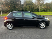 Peugeot 208 HATCHBACK in Antrim