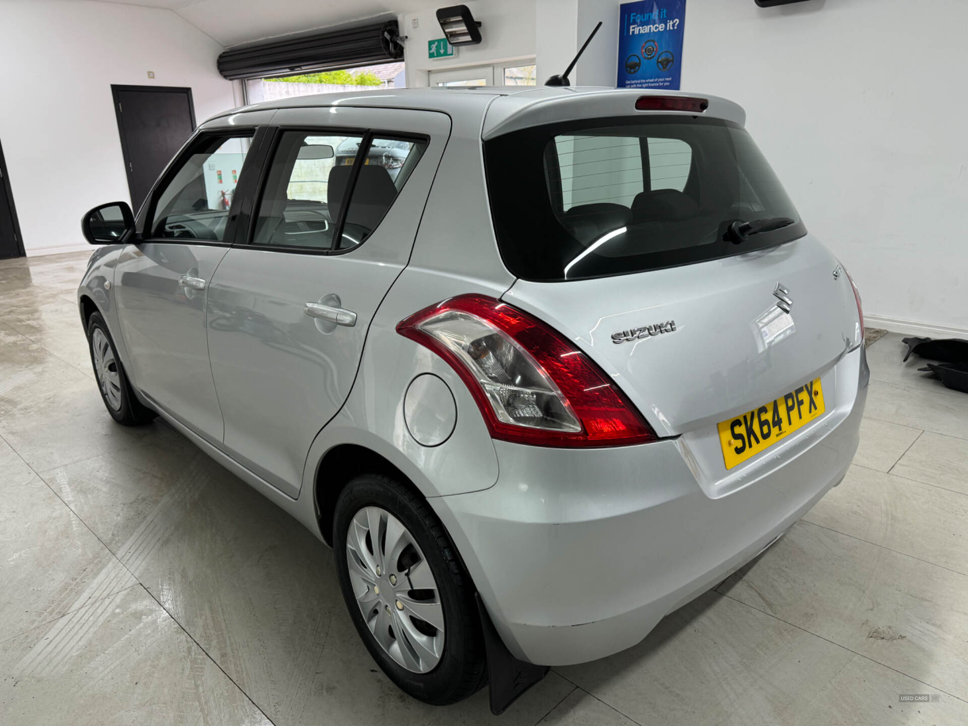 Suzuki Swift HATCHBACK in Down