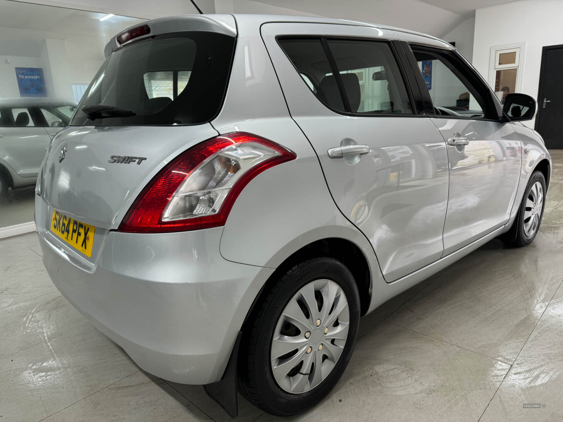 Suzuki Swift HATCHBACK in Down