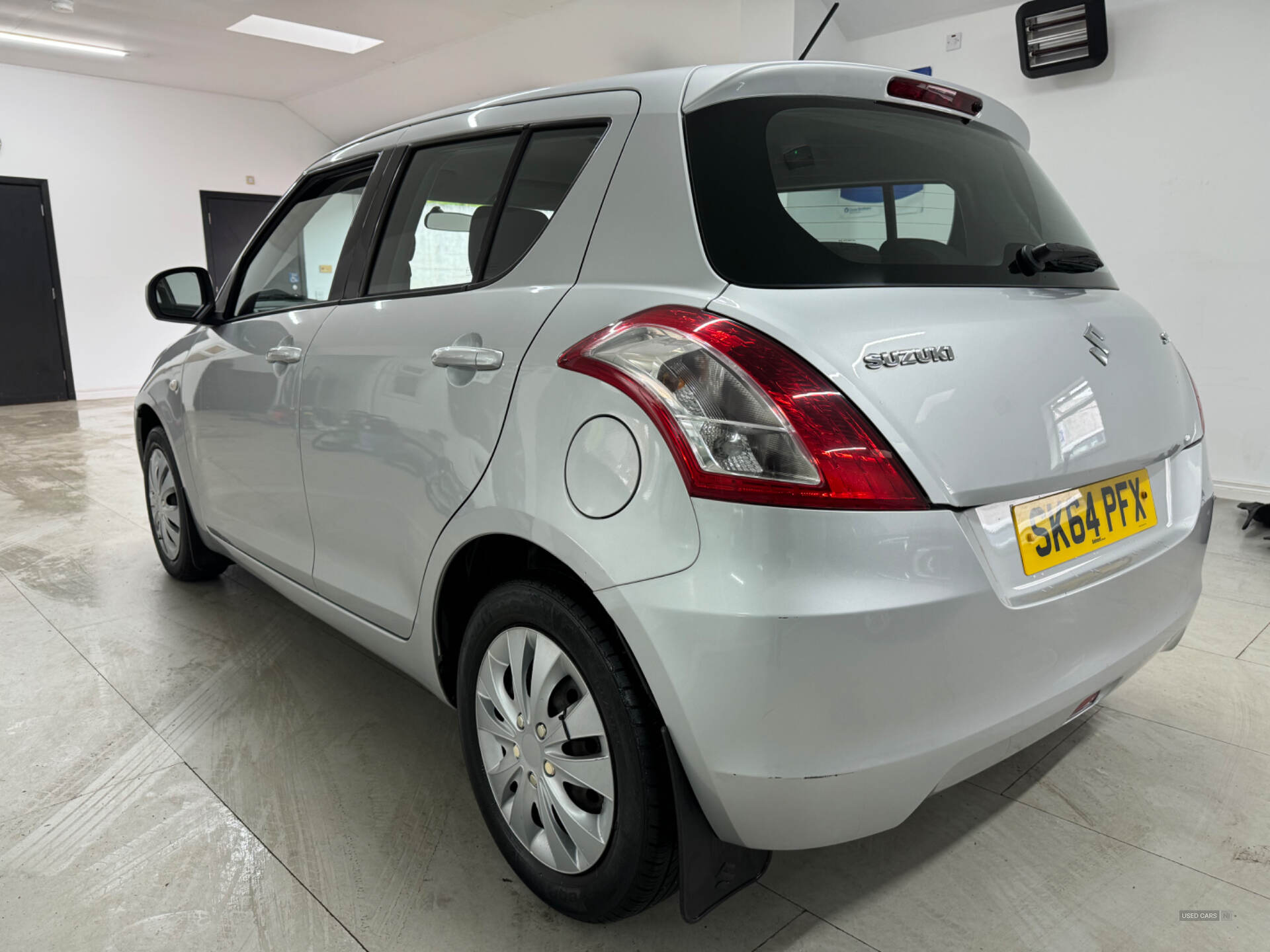 Suzuki Swift HATCHBACK in Down