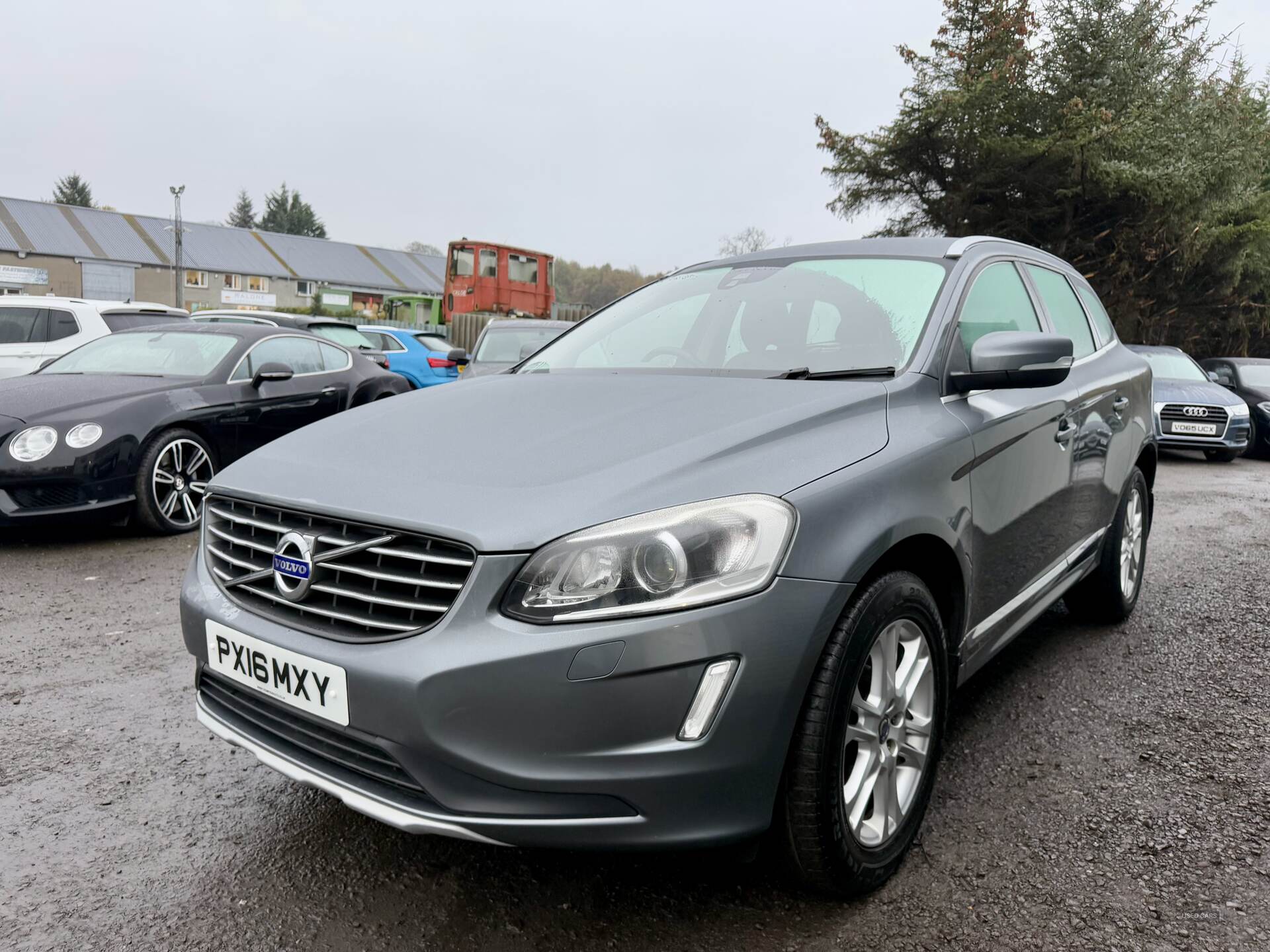 Volvo XC60 D5 AWD 2.4 AUTO in Down