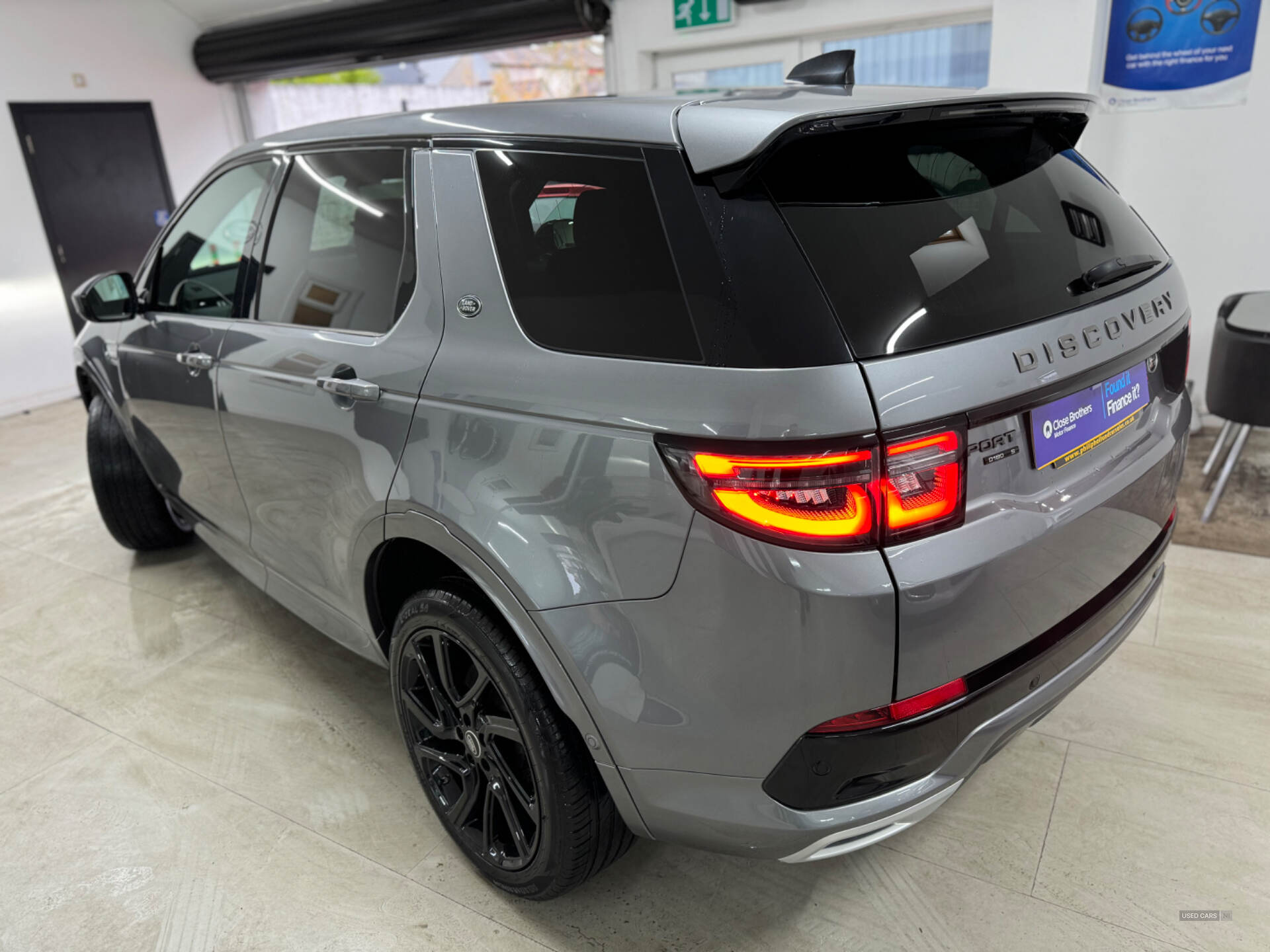Land Rover Discovery Sport DIESEL SW in Down