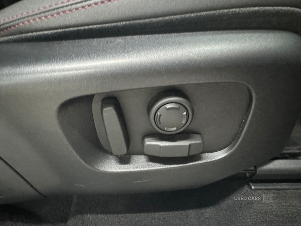 Land Rover Discovery Sport DIESEL SW in Down