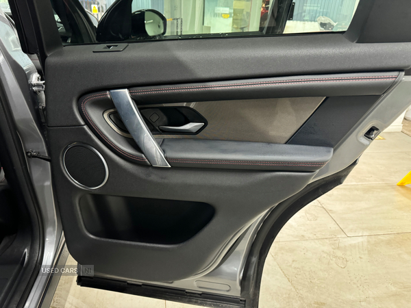 Land Rover Discovery Sport DIESEL SW in Down