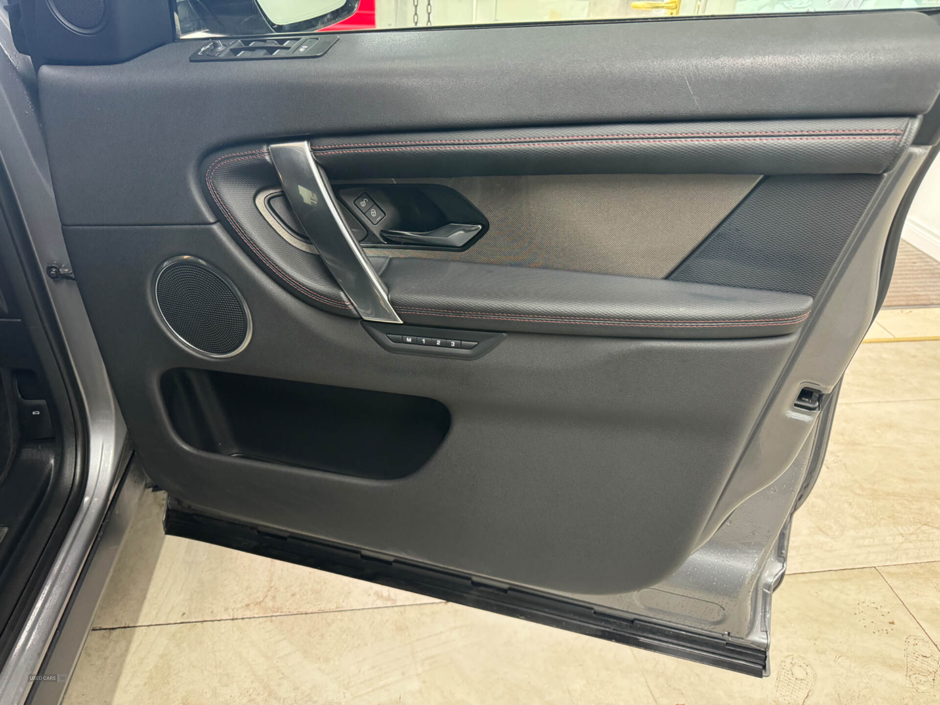 Land Rover Discovery Sport DIESEL SW in Down