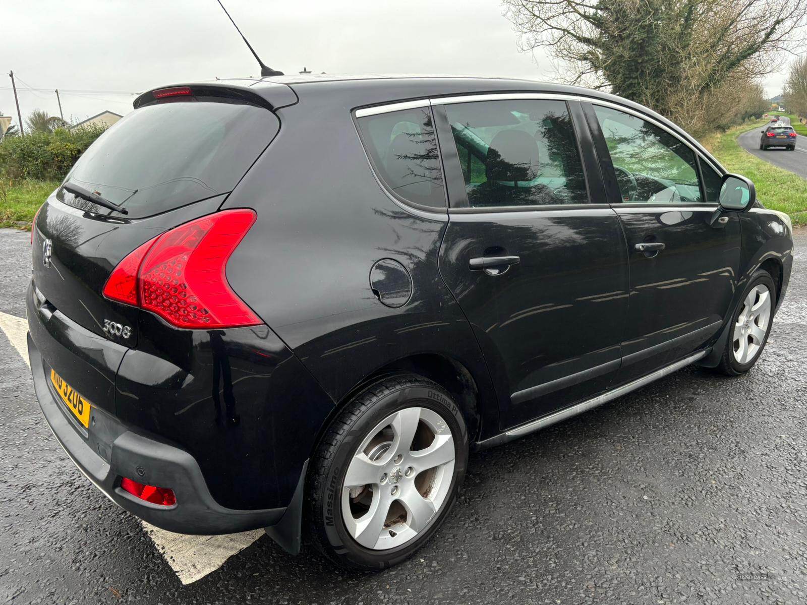 Peugeot 3008 ESTATE in Down