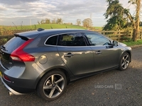 Volvo V40 D2 R DESIGN 5dr in Down