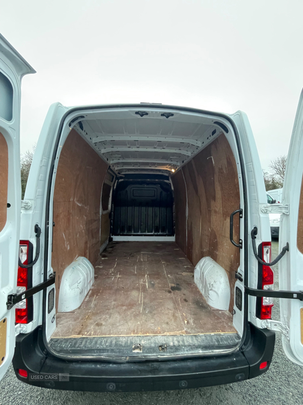 Renault Master LWB DIESEL FWD in Down