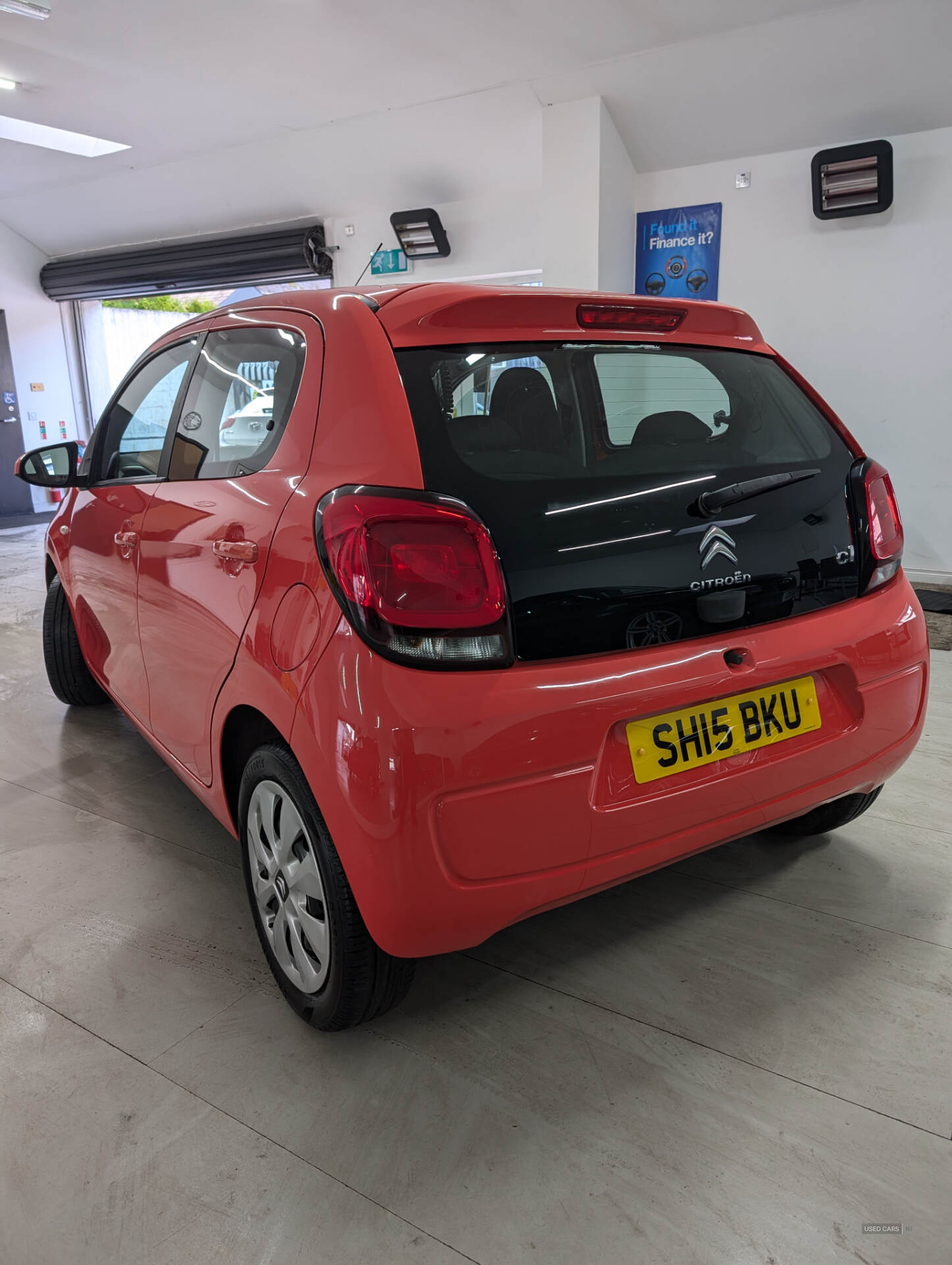 Citroen C1 HATCHBACK in Down