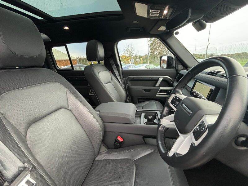 2023 Land Rover Defender 110 X-Dynamic SE